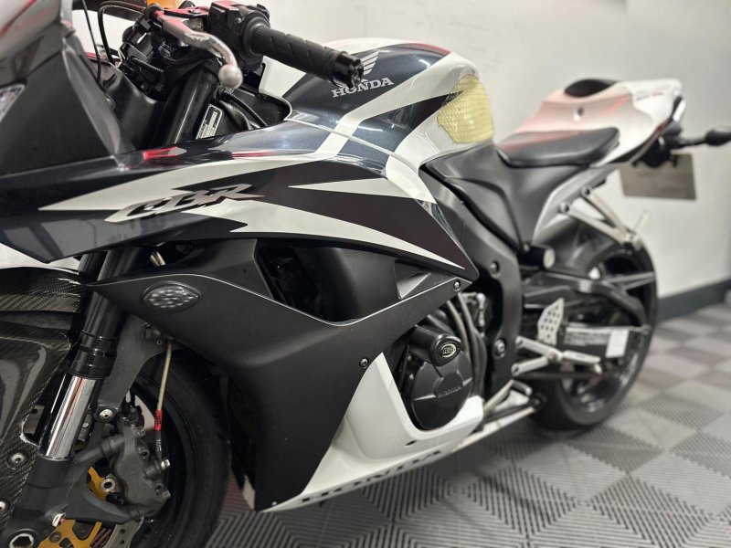HONDA CBR600RR