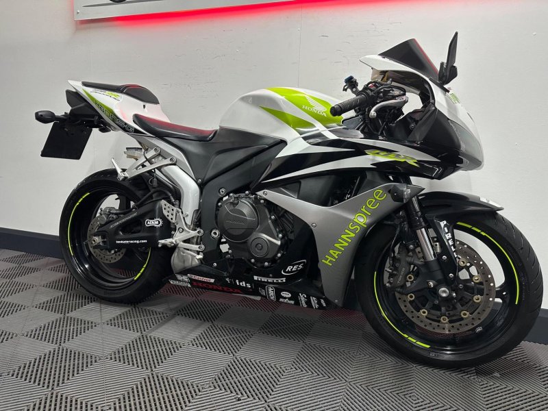 HONDA CBR600RR