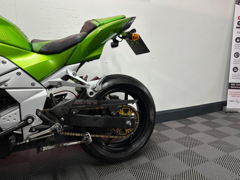 KAWASAKI Z750