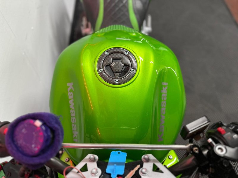 KAWASAKI Z750