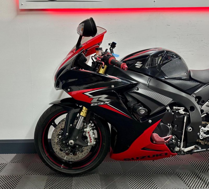 SUZUKI GSXR750