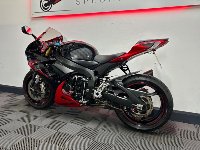 SUZUKI GSXR750