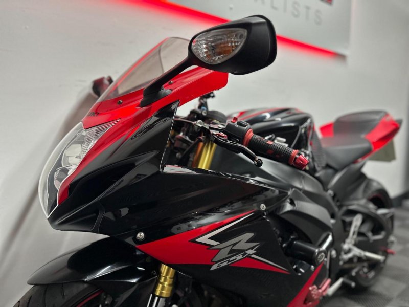 SUZUKI GSXR750