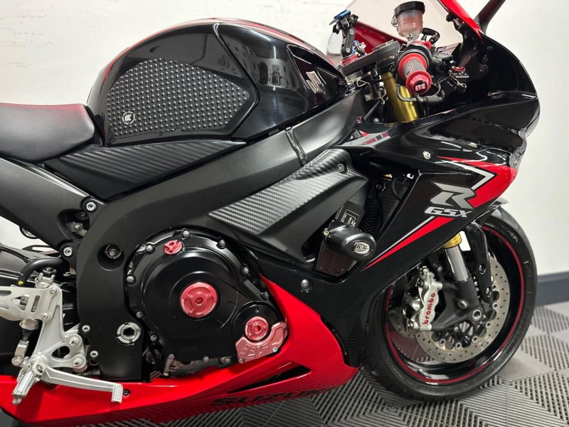 SUZUKI GSXR750