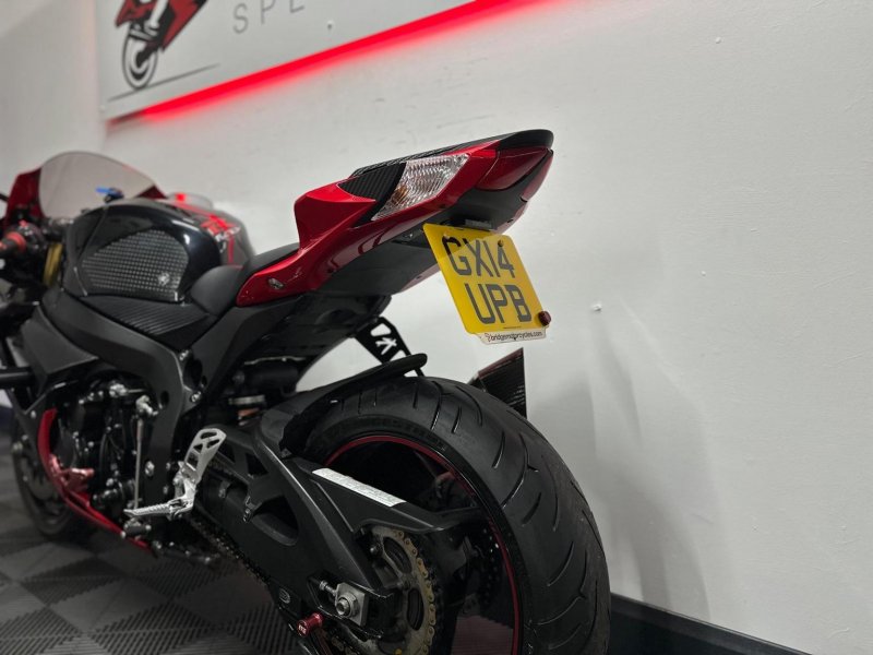 SUZUKI GSXR750