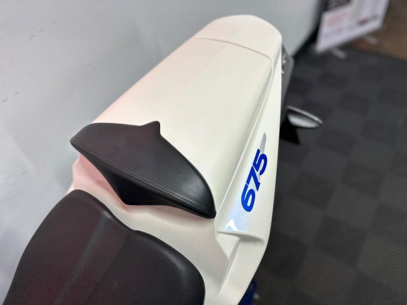 TRIUMPH DAYTONA 675
