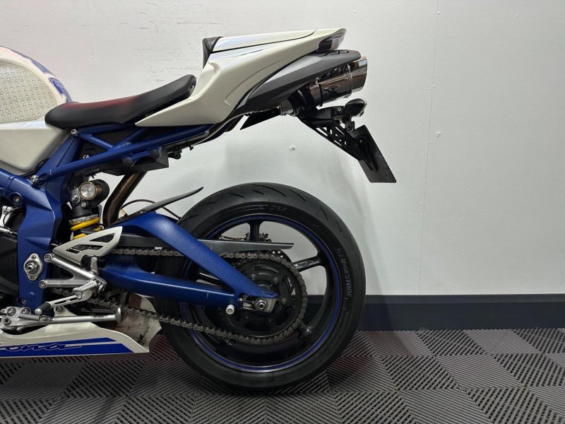 TRIUMPH DAYTONA 675