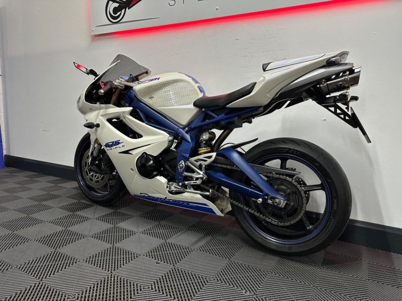 TRIUMPH DAYTONA 675