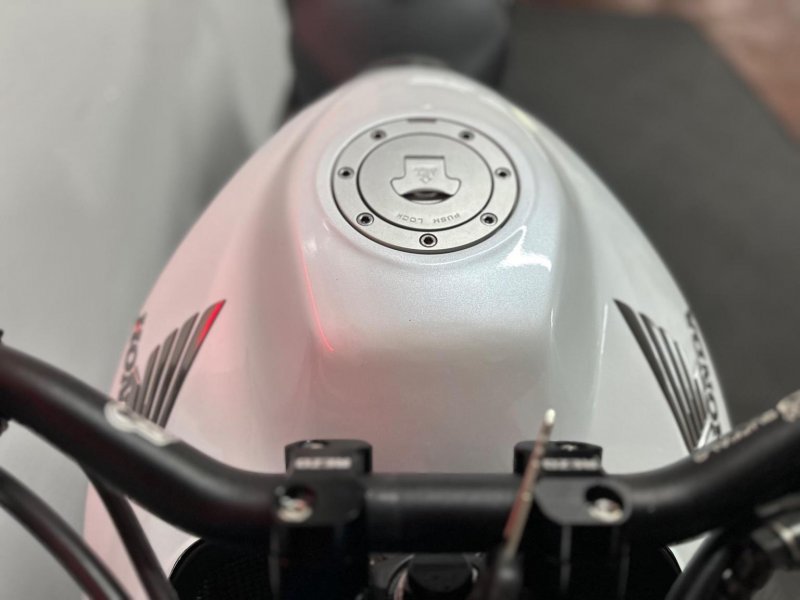 HONDA CB1000R