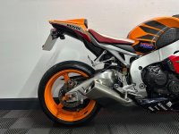 HONDA CBR1000RR Fireblade
