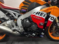 HONDA CBR1000RR Fireblade