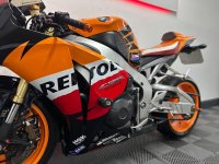 HONDA CBR1000RR Fireblade