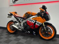 HONDA CBR1000RR Fireblade