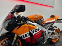 HONDA CBR1000RR Fireblade