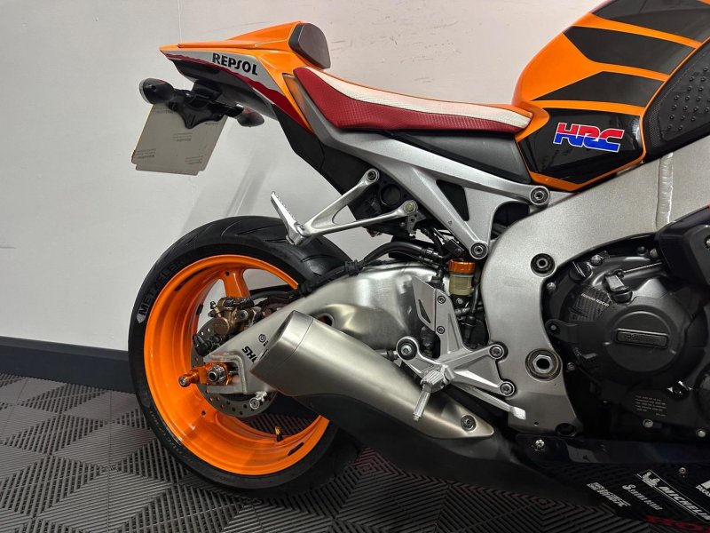 HONDA CBR1000RR Fireblade