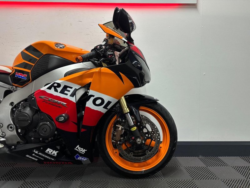 HONDA CBR1000RR Fireblade