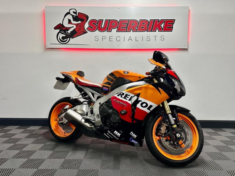 HONDA CBR1000RR Fireblade