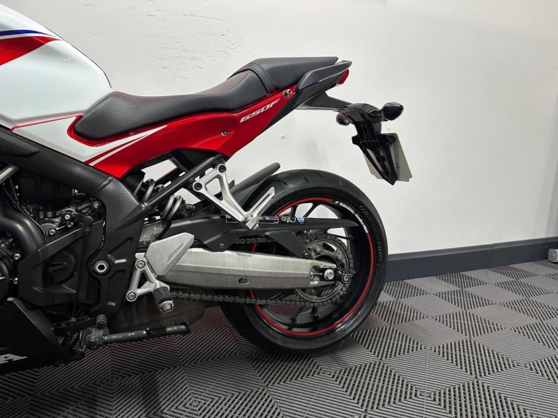 HONDA CBR650F