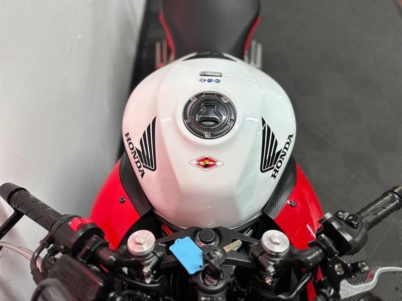HONDA CBR650F