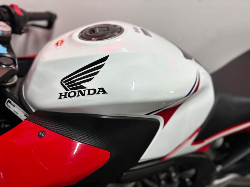 HONDA CBR650F