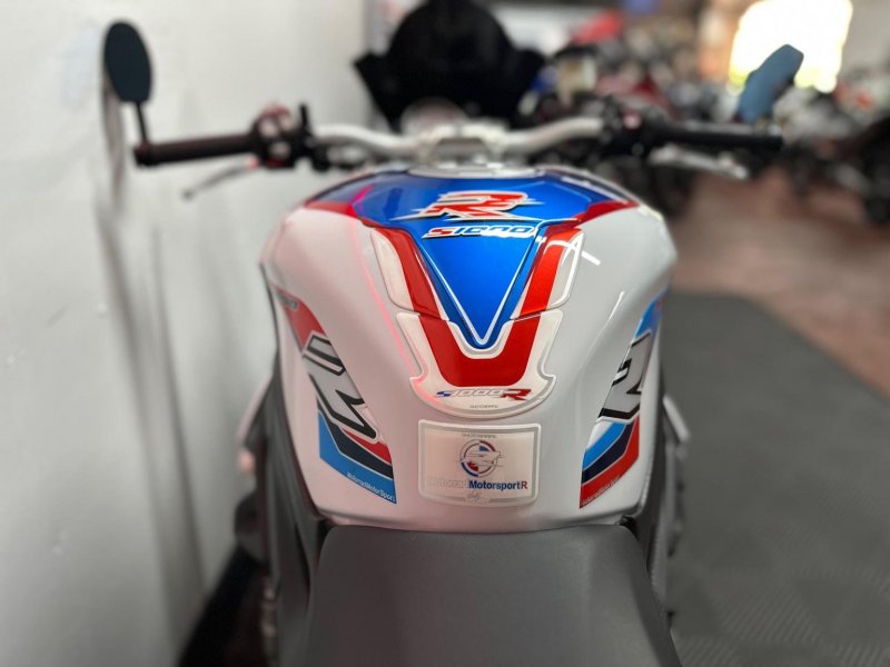 BMW S1000R