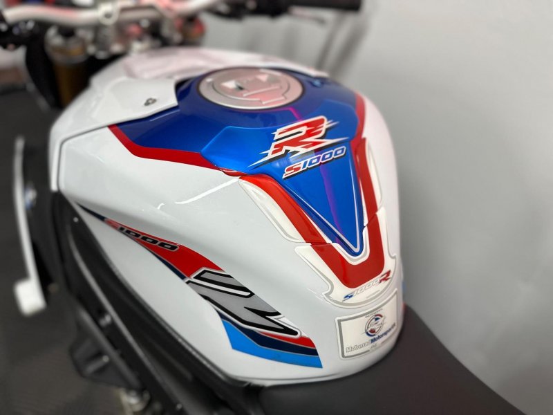 BMW S1000R