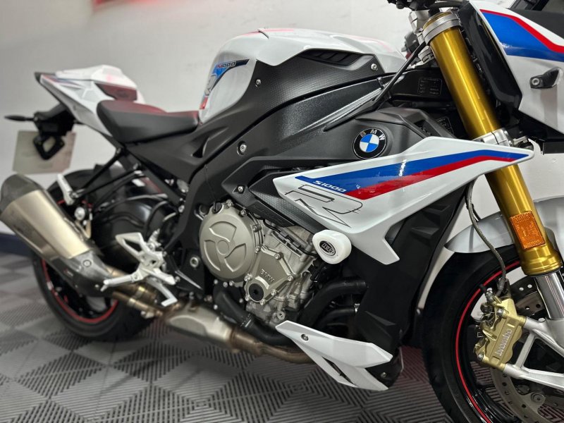 BMW S1000R