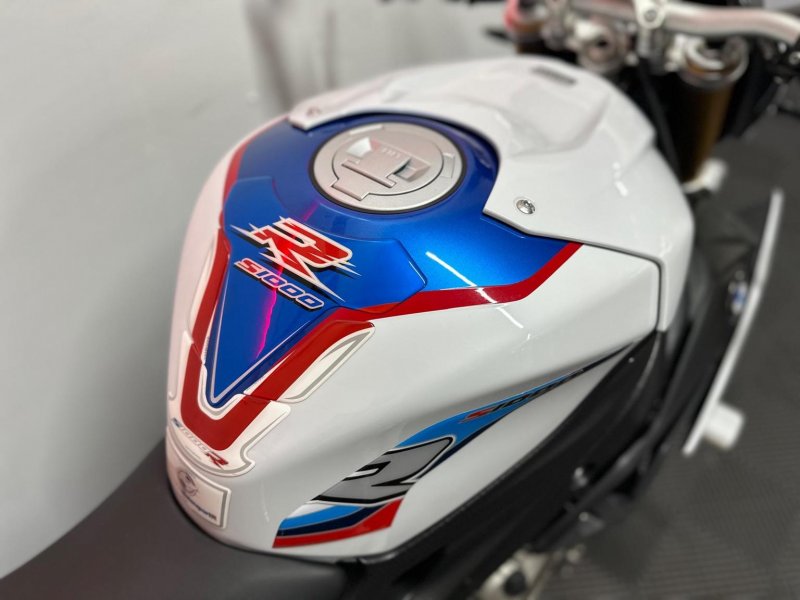 BMW S1000R