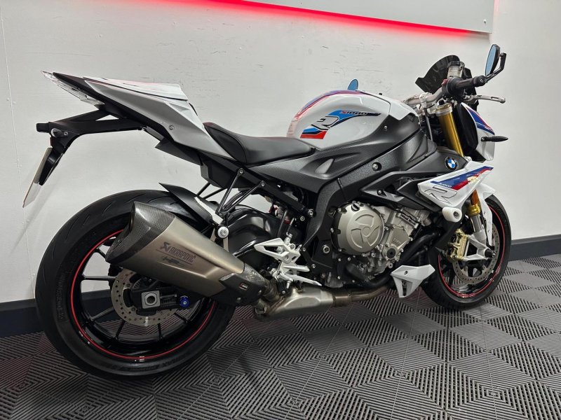 BMW S1000R