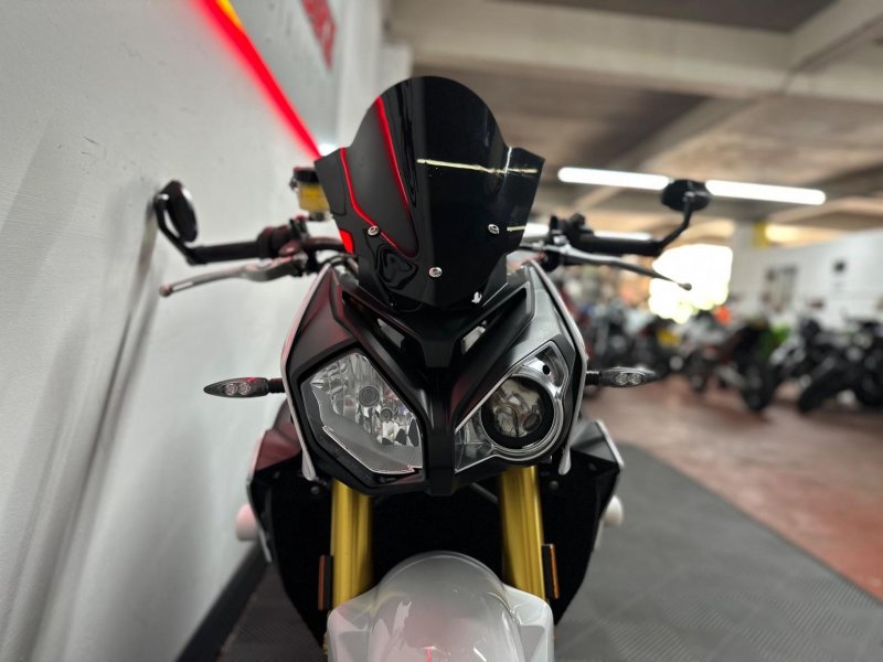 BMW S1000R