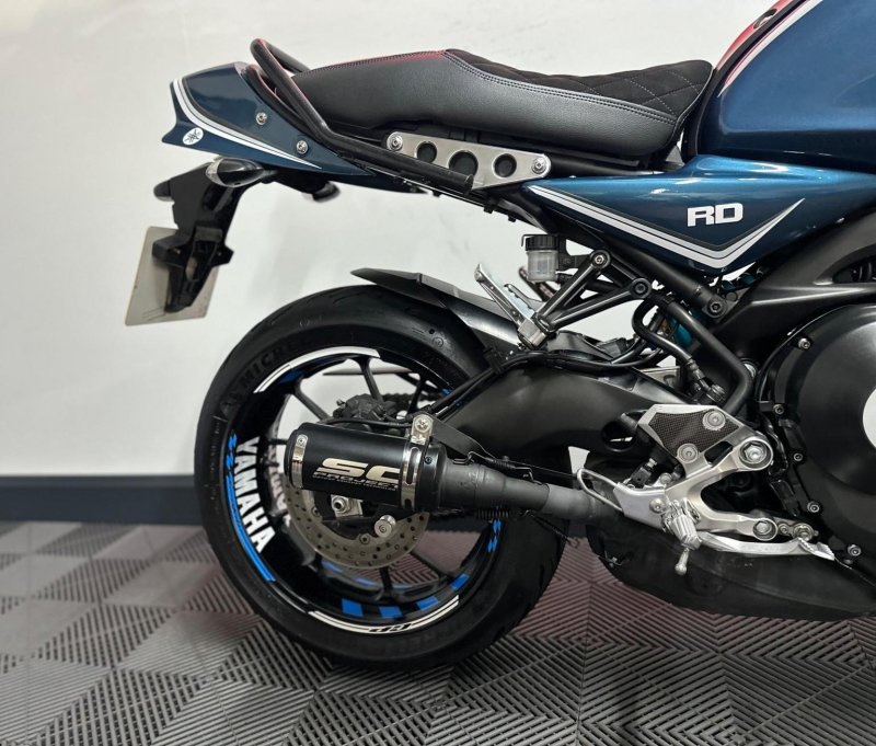 YAMAHA XSR900