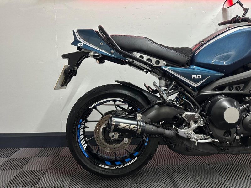 YAMAHA XSR900