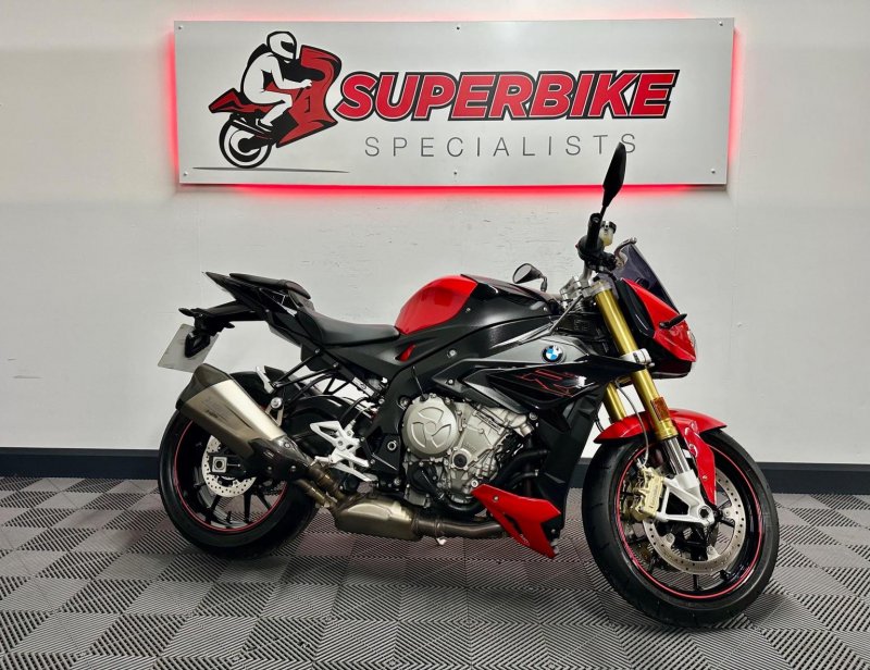 BMW S1000R
