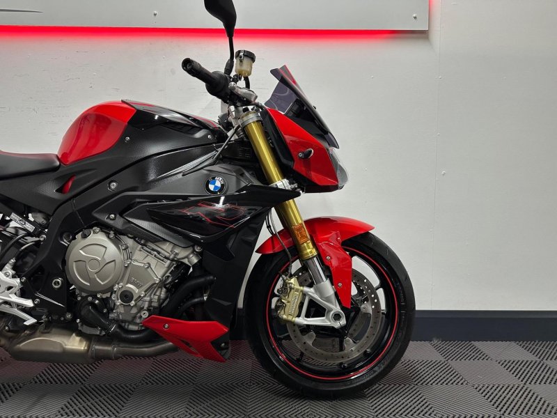 BMW S1000R
