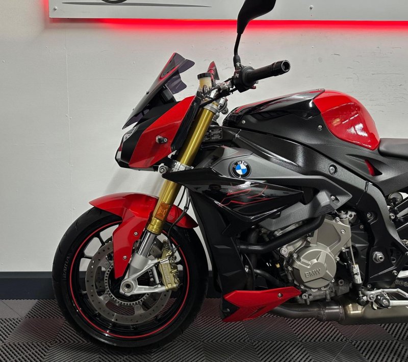 BMW S1000R