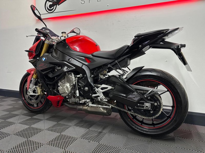 BMW S1000R