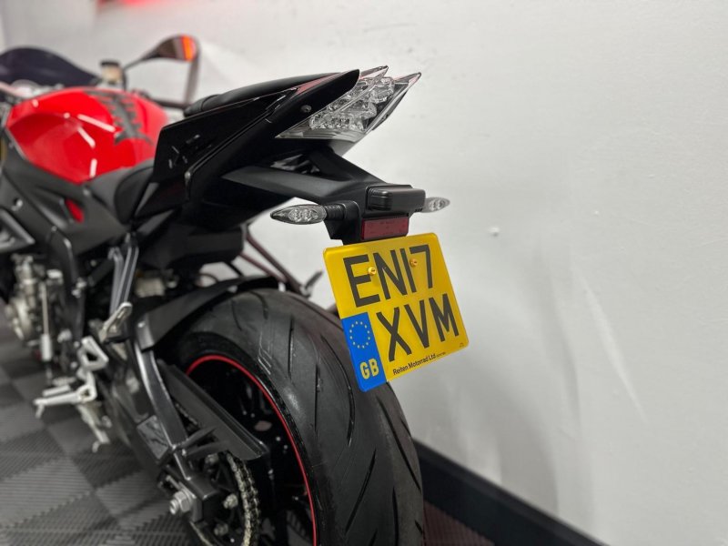 BMW S1000R