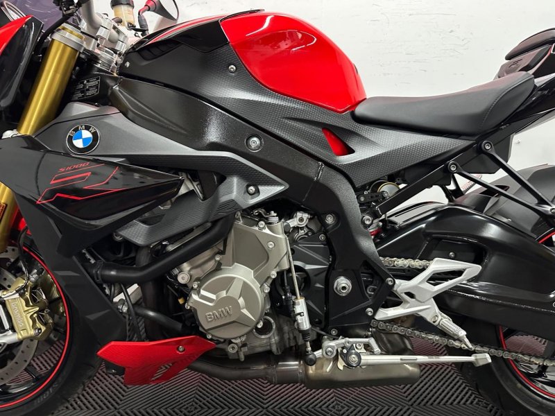 BMW S1000R
