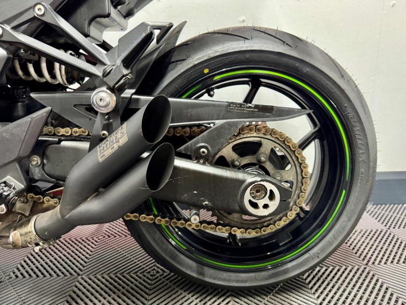 KAWASAKI Z1000