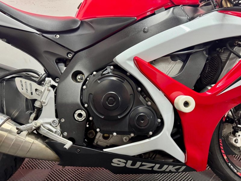 SUZUKI GSXR600