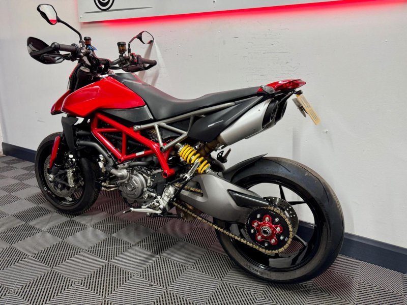 DUCATI Hypermotard