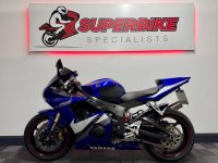 YAMAHA R6