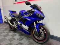 YAMAHA R6
