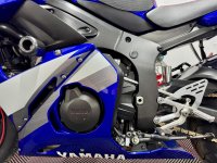 YAMAHA R6