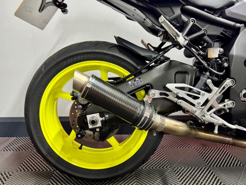 YAMAHA MT-10