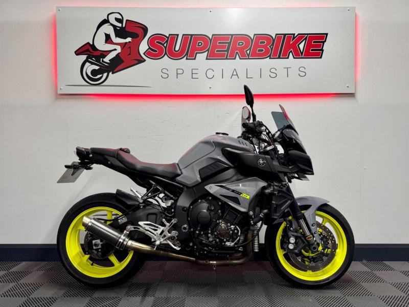 YAMAHA MT-10