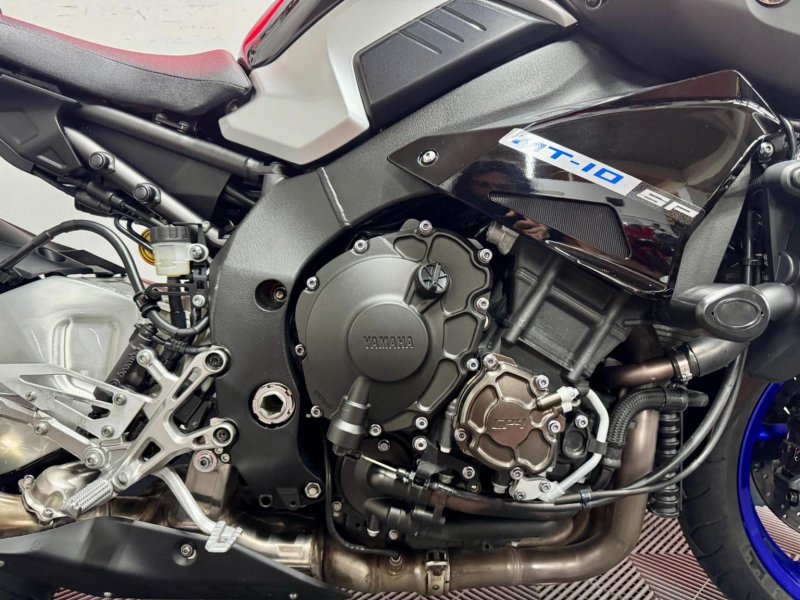 YAMAHA MT-10