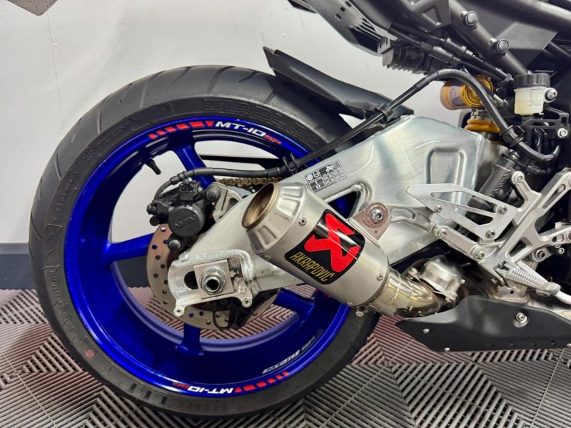 YAMAHA MT-10