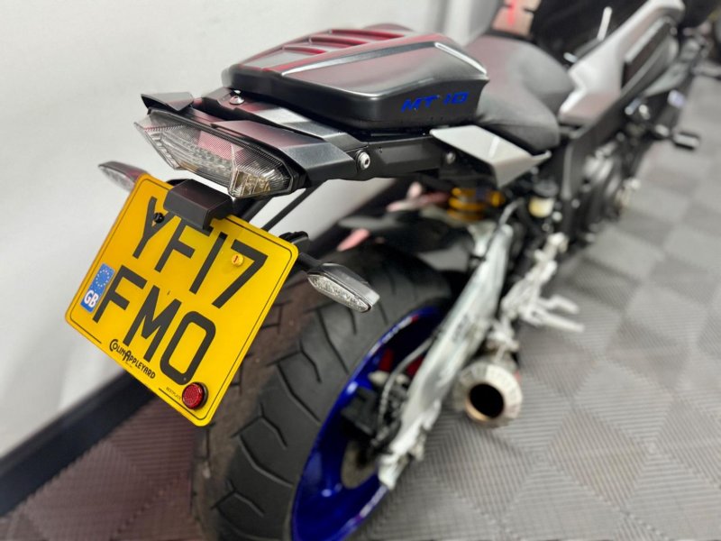 YAMAHA MT-10