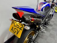 YAMAHA R1